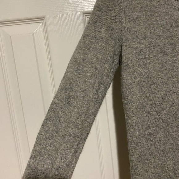 A loves A Women's Pullover Sweater Crew Neck Long Sleeve wool  Gray Size small - Picture 12 of 16